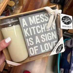 Box Sign and Candle Set ‘A Messy Kitchen Is A Sign Of Love’ Brand New in the box